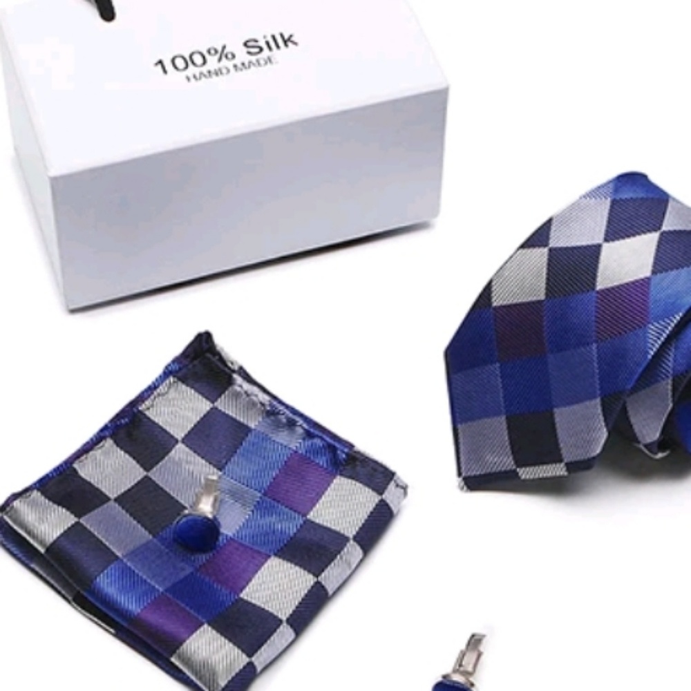 Mens silk Tie, Handkercheif, Cufflinks. GIFT Set!!